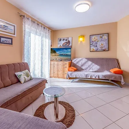 Apartment Moderne Mit Garten, Liegestuhl, Wifi, Klima *