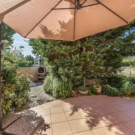 Moderne Mit Garten, Liegestuhl, Wifi, Klima Baska (Krk)