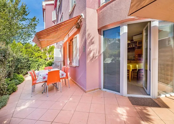 Moderne Mit Garten, Liegestuhl, Wifi, Klima Apartment *