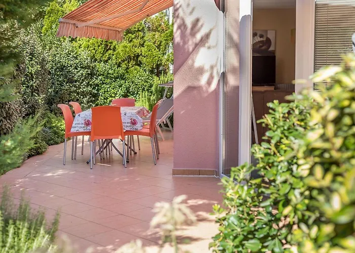 Apartment Moderne Mit Garten, Liegestuhl, Wifi, Klima Baska (Krk)