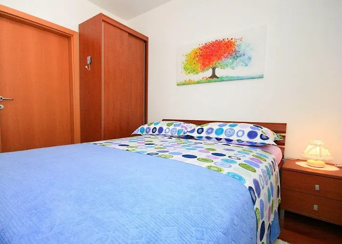 Moderne Mit Garten, Liegestuhl, Wifi, Klima Apartment *