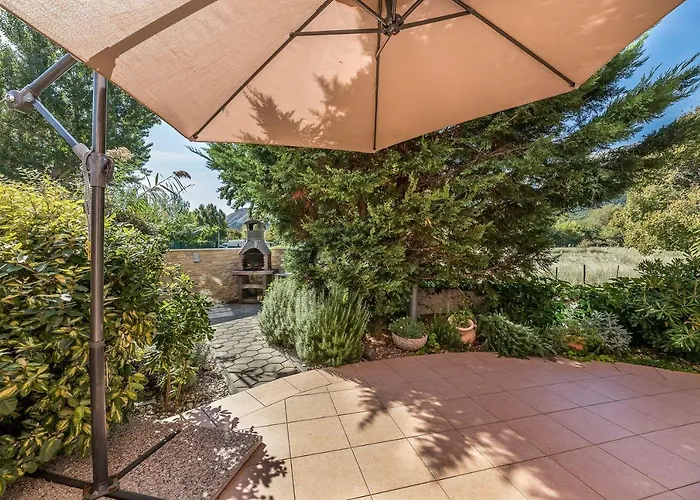 Moderne Mit Garten, Liegestuhl, Wifi, Klima Baška