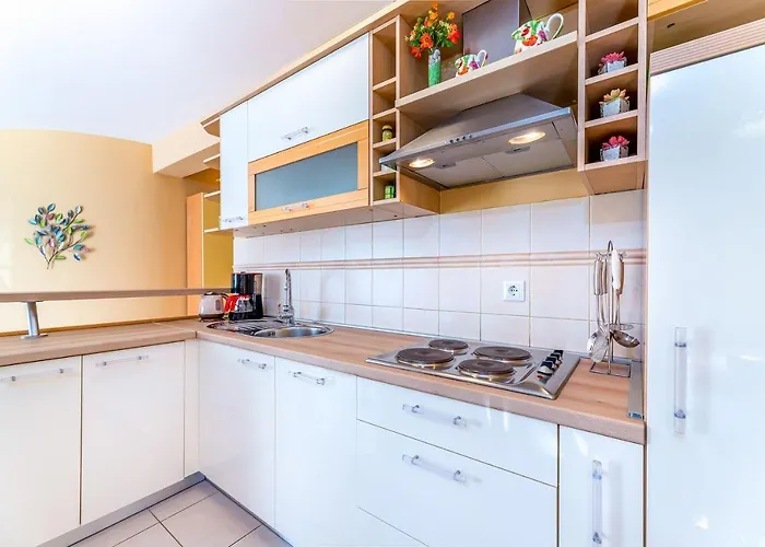 Moderne Mit Garten, Liegestuhl, Wifi, Klima *