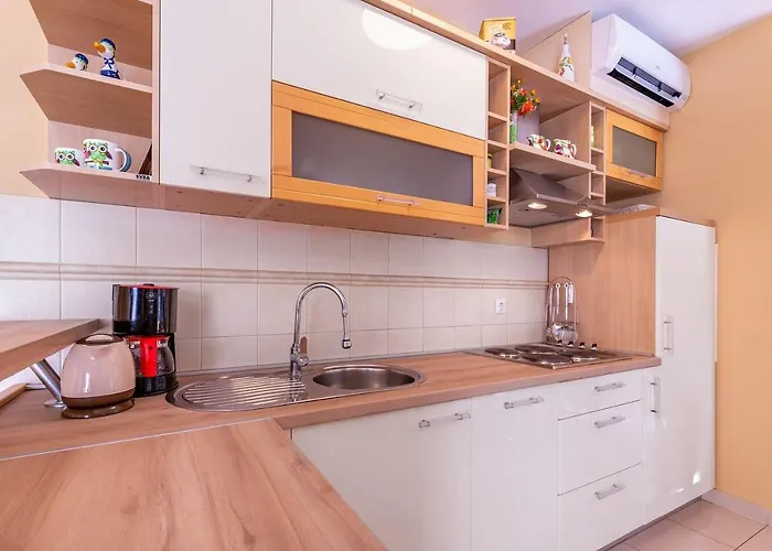 Moderne Mit Garten, Liegestuhl, Wifi, Klima Apartment *
