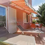 Moderne Mit Garten, Liegestuhl, Wifi, Klima * Baška