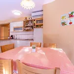 Moderne Mit Garten, Liegestuhl, Wifi, Klima