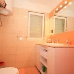 Moderne Mit Garten, Liegestuhl, Wifi, Klima Apartament
