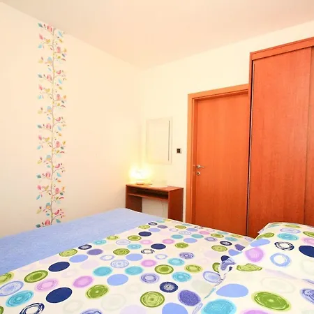 Moderne Mit Garten, Liegestuhl, Wifi, Klima * Baška